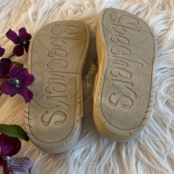 SKECHERS relaxed fit with memory foam - Picture 9 of 11